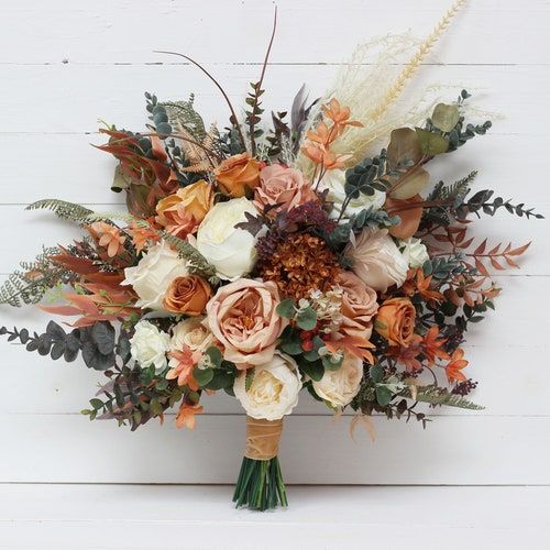 Autumn wedding bouquet - 10 most fashionable compositions